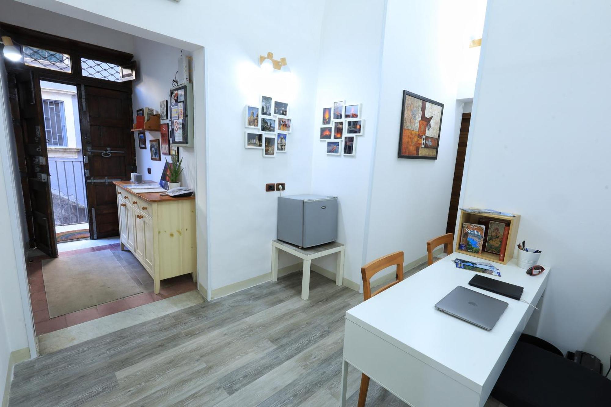 Cataneasy Rooms Екстер'єр фото